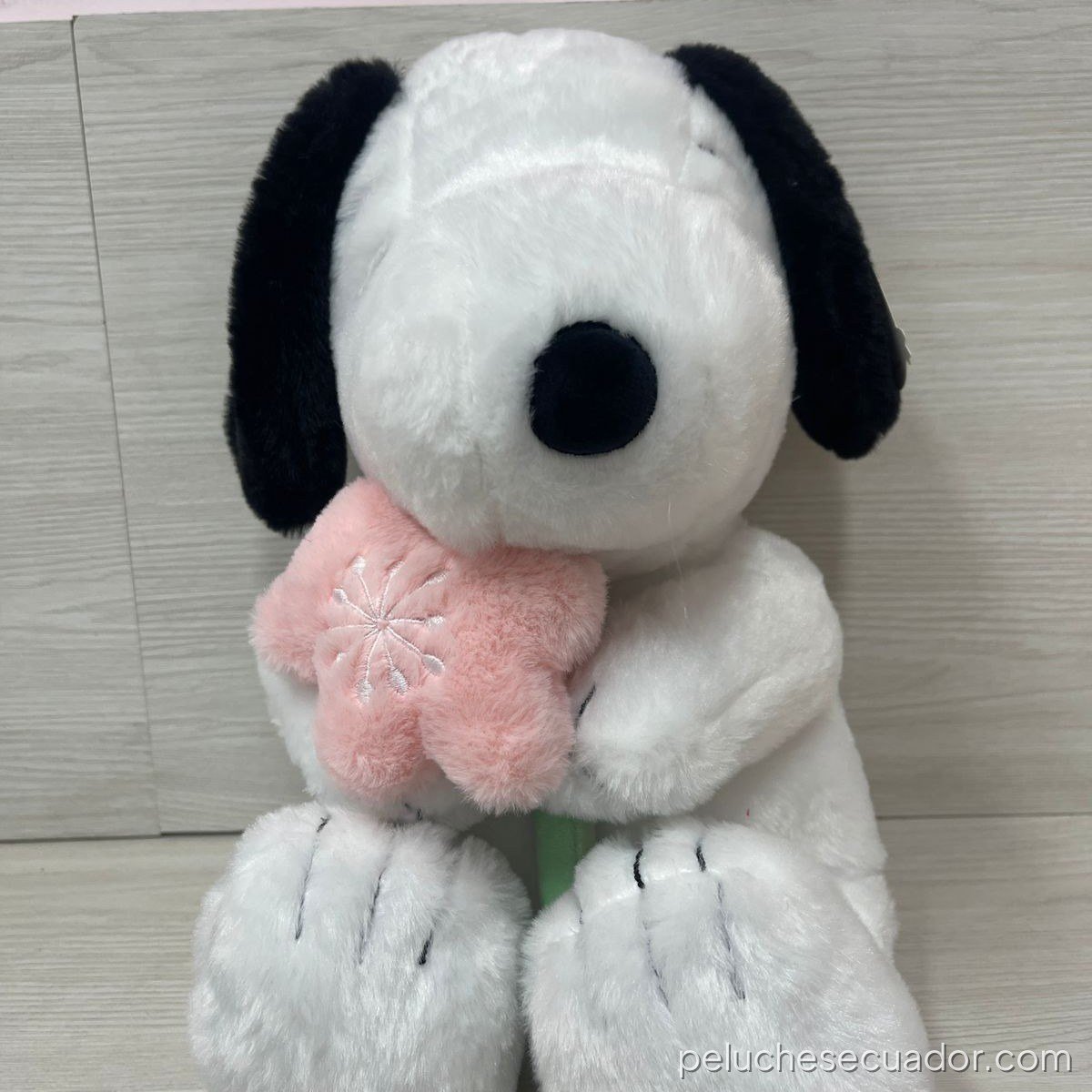 PELUCHE SNOOPY CON FLOR