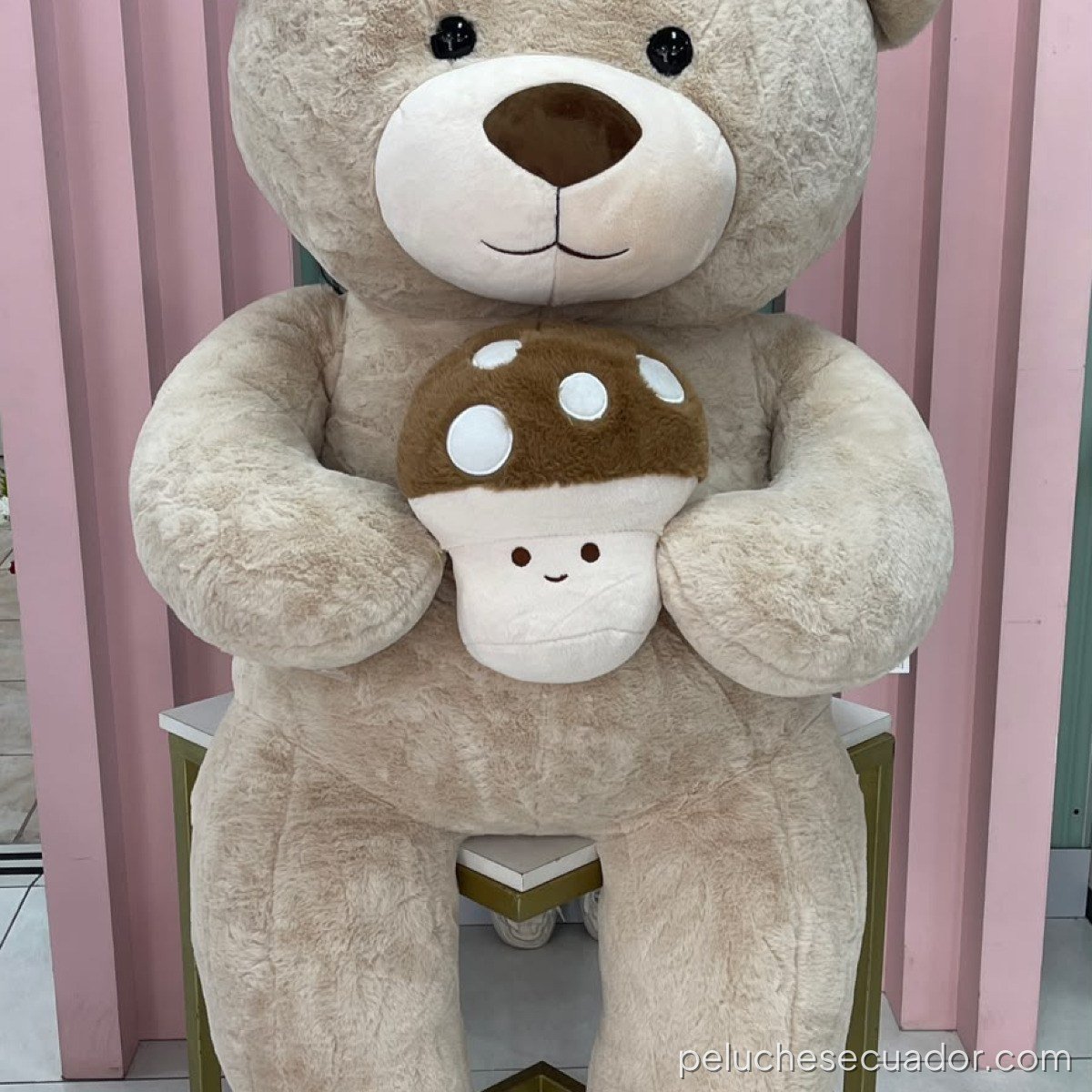 PELUCHE OSO CON HONGUITO 140CM