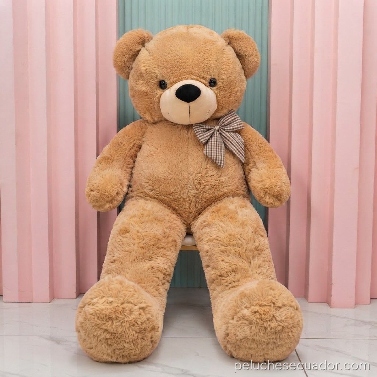 PELUCHE DE OSO GIGANTE CON BUFANDA CAFE
