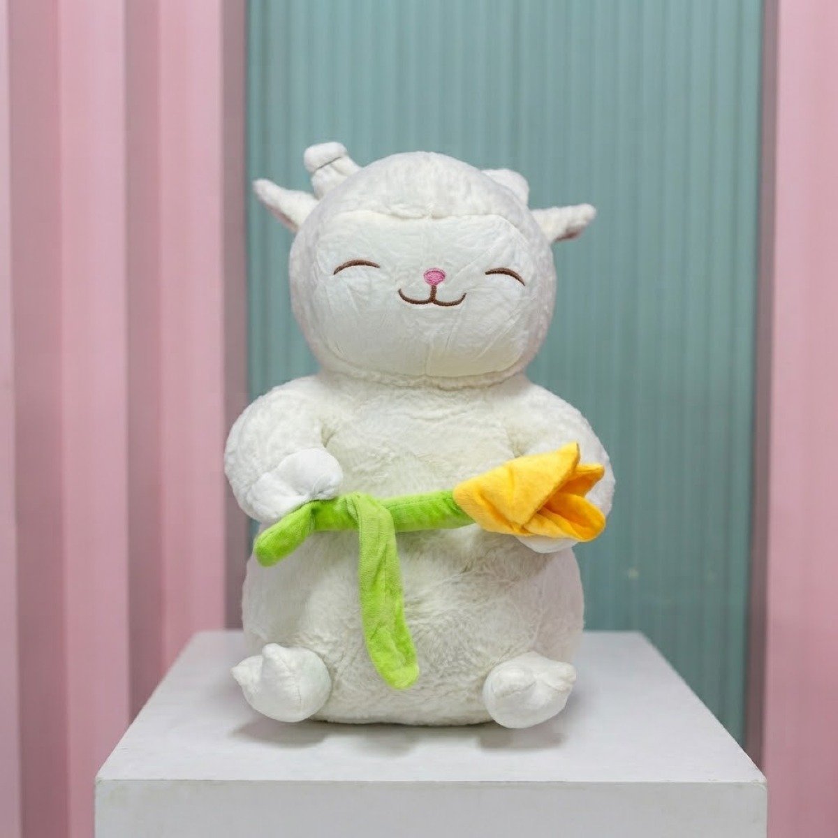 PELUCHE CORDERO CON TULIPAN